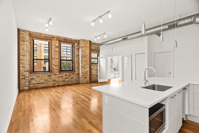 Foto del edificio - 1755 N Damen Ave