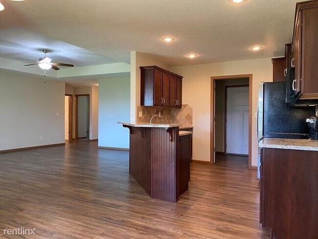 Building Photo - 3086 W Camino Alto St