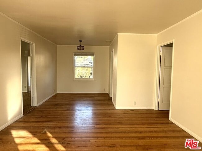 Foto del edificio - 6232 Goodland Ave