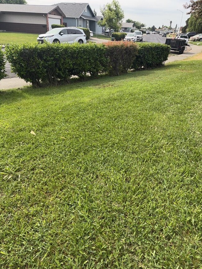 Foto del edificio - Corner Lot Home