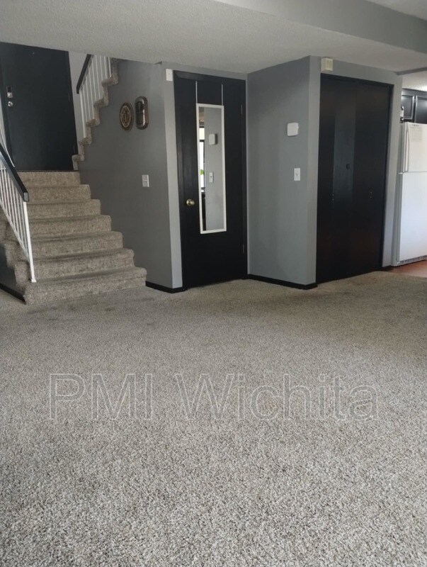 Foto del edificio - 8643 E Cherry Crk Ct