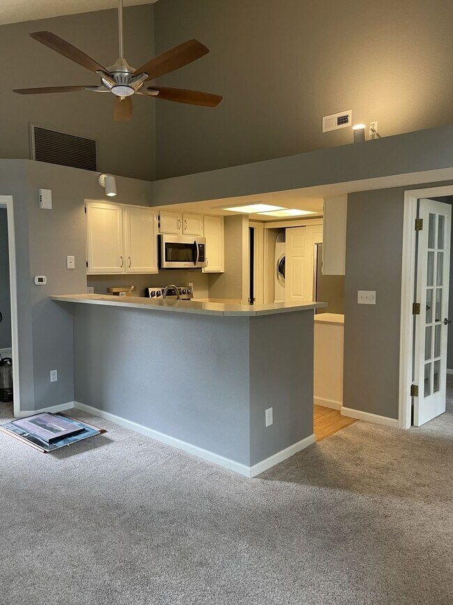 Foto del edificio - 6054 Gunbarrel Ave