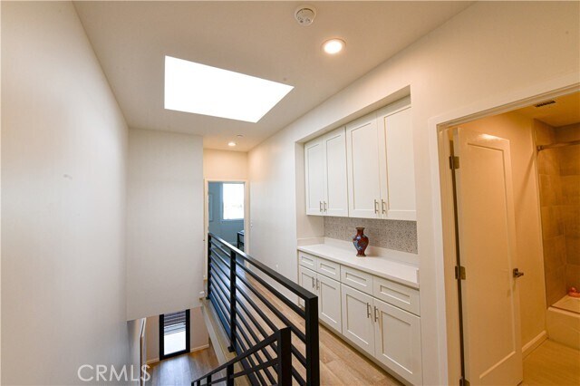 Foto del edificio - 15816 S Vermont Ave