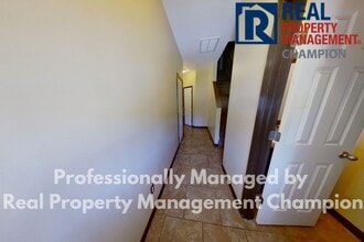 Building Photo - 312 Cedar Island Trl