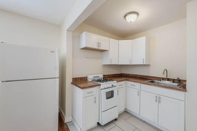 Building Photo - 1/1 Hidden Gem near Pearl