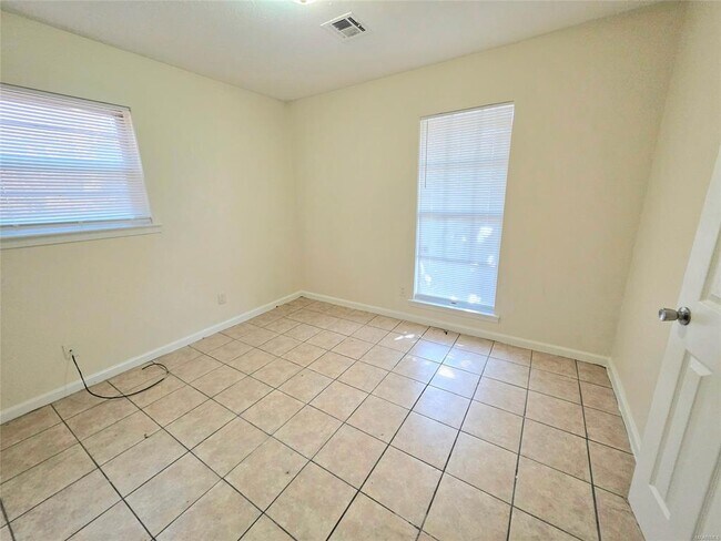 Foto del edificio - 408 Briarbrook Dr