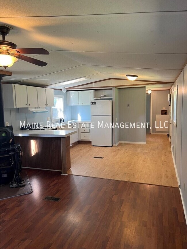 Building Photo - 43 Sweet Fern Dr