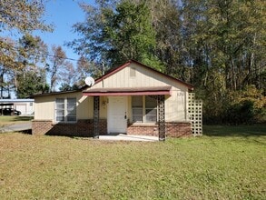 Building Photo - 130 Little Creek Dr