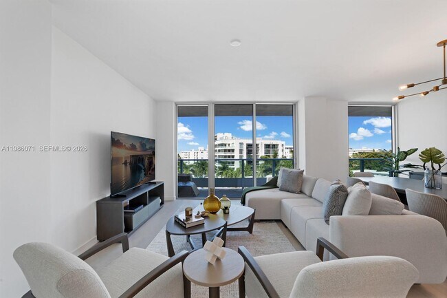 Building Photo - 9221 E Bay Harbor Dr