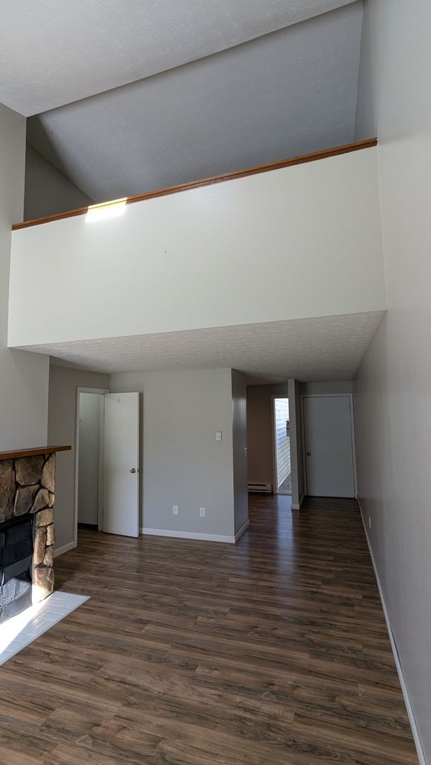Foto del edificio - MN Cedar Village (857)