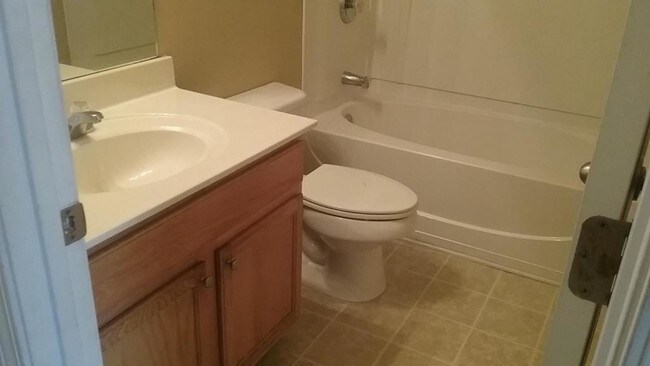 Foto del edificio - 6308 Hickory Lane Circle