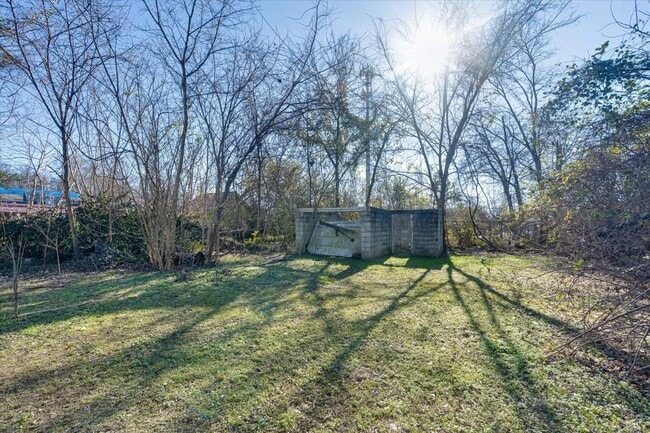 Foto del edificio - 2210 Milne St