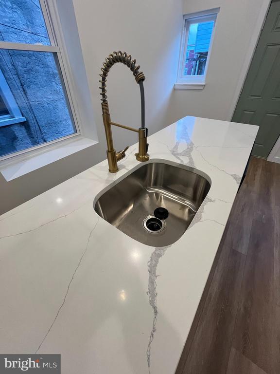 Foto del edificio - 5712 Cedar Ave