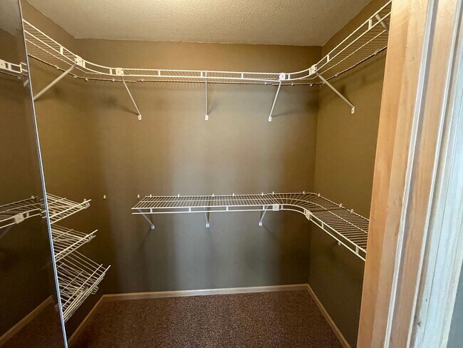 Foto del edificio - 21530 Horizonway Ln