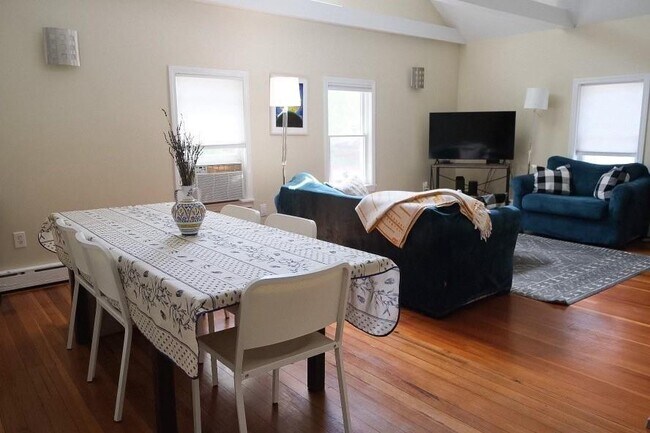 Foto del edificio - 28 East St