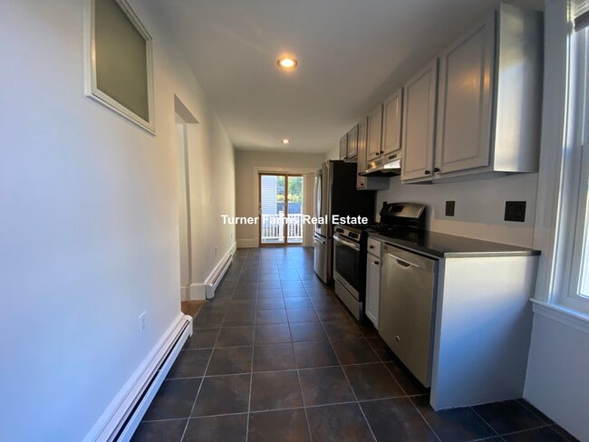 Building Photo - 2 Greenwood Ter