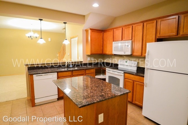 Building Photo - 3 br, 2.5 bath House - 577 Villa Ct.