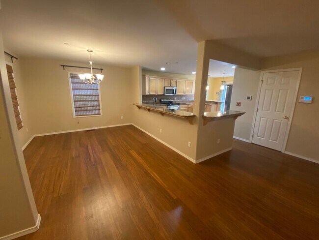 Foto del edificio - 3 Bedroom Corner Lot DuPont Home