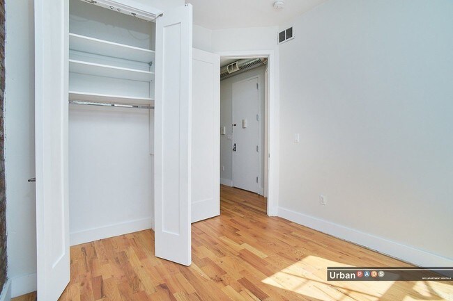 Foto del edificio - 870A Dekalb Ave