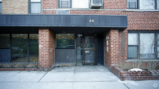 Building Photo - 65 Bay 19Th St