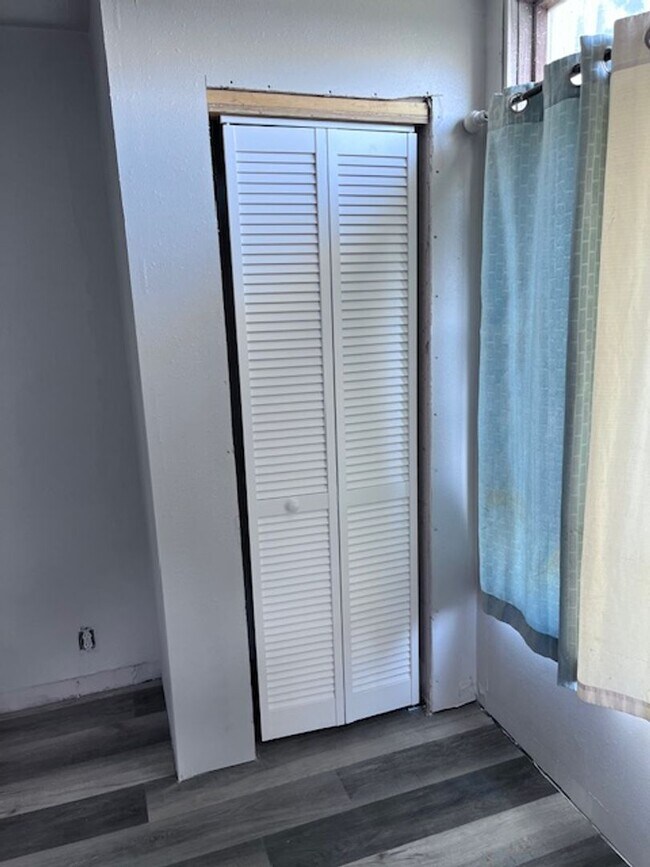 Foto del edificio - 722 1/2 E Maple Street