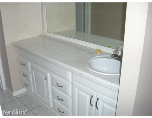 Building Photo - 2245 White Pine Cir