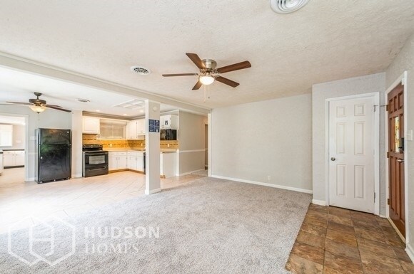 Foto del edificio - NOW AVAILABLE! - 3201 North Ashland Avenue...