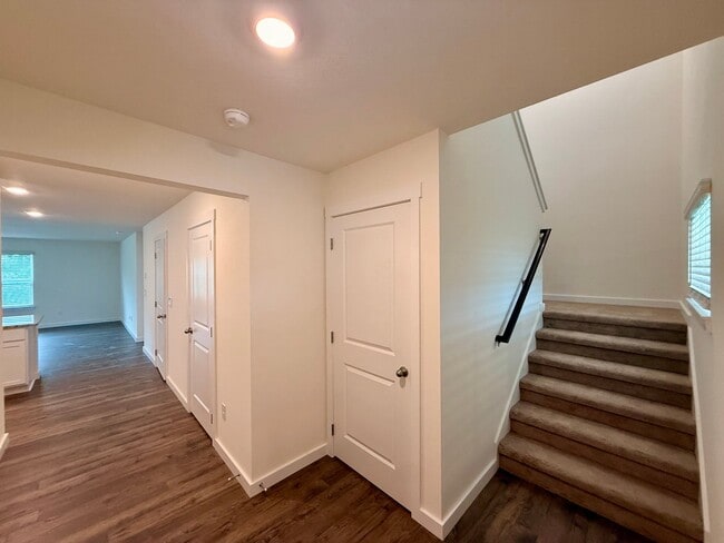 Photo - 6837 Beeler Rd House