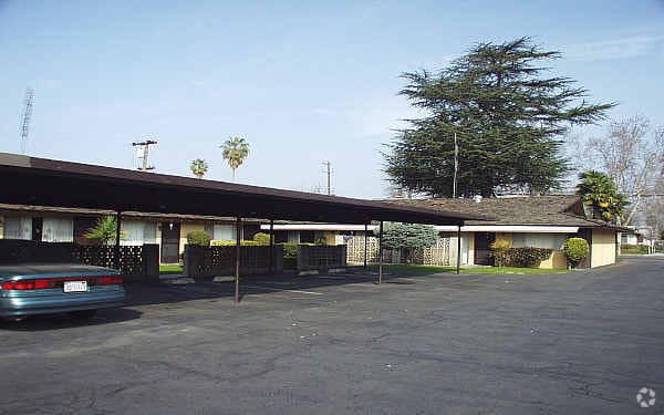 Building Photo - Sandstone Villas Apartments