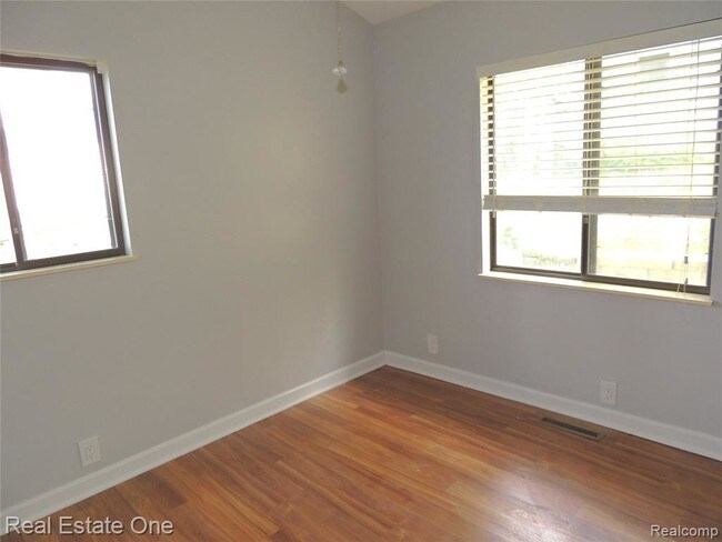 Foto del edificio - 16404 Hilltop Dr