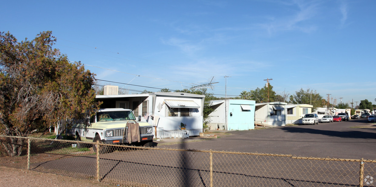 Building Photo - Larada Mobile Home Park