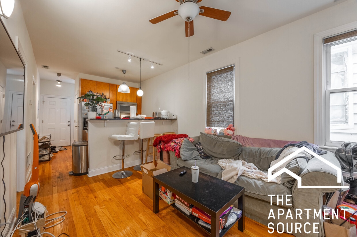 Photo - 1738 West Altgeld St. Unit 2R