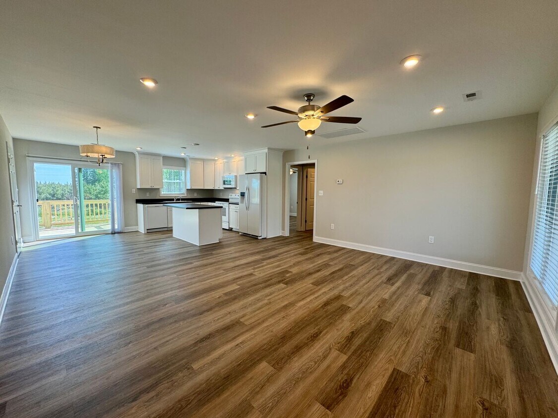 Foto principal - Brand New Spacious 3 Bedroom, 2 Bathroom H...