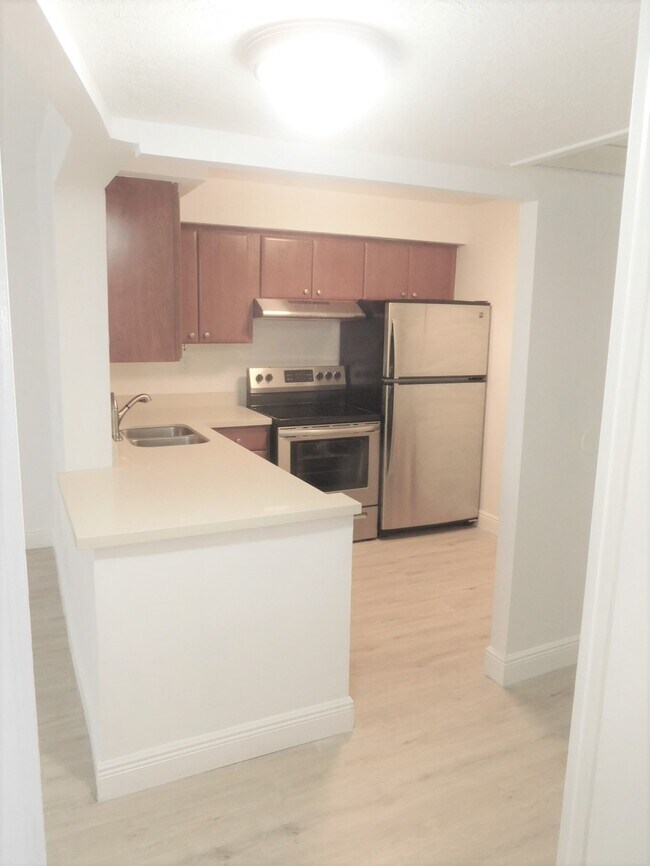 Foto del edificio - 6700 Cypress Rd
