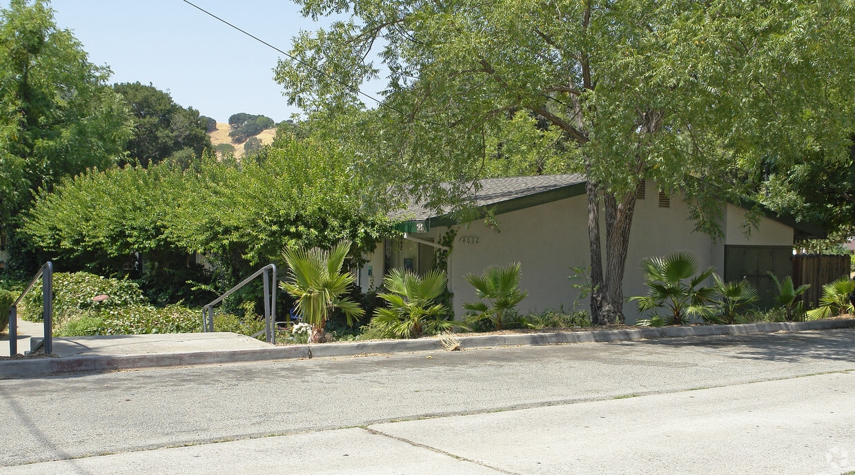 Building Photo - 4032 Alhambra Way