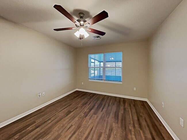 Foto del edificio - 14932 Flowing Gold Dr