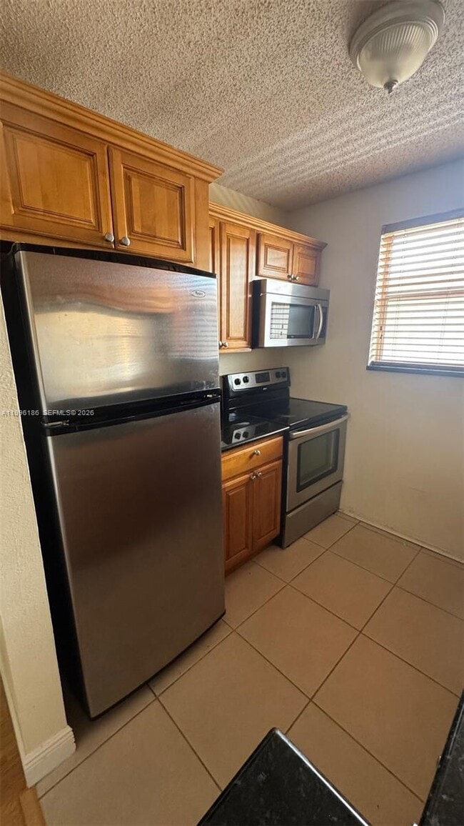Foto del edificio - 2441 SW 31st Ave