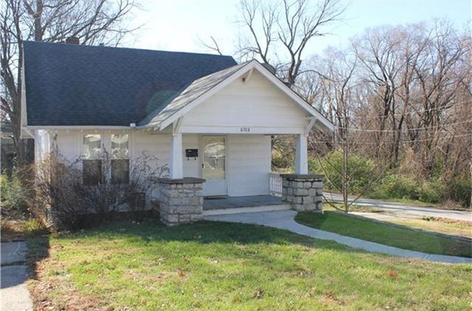 Primary Photo - Large House- Brand new updates.
