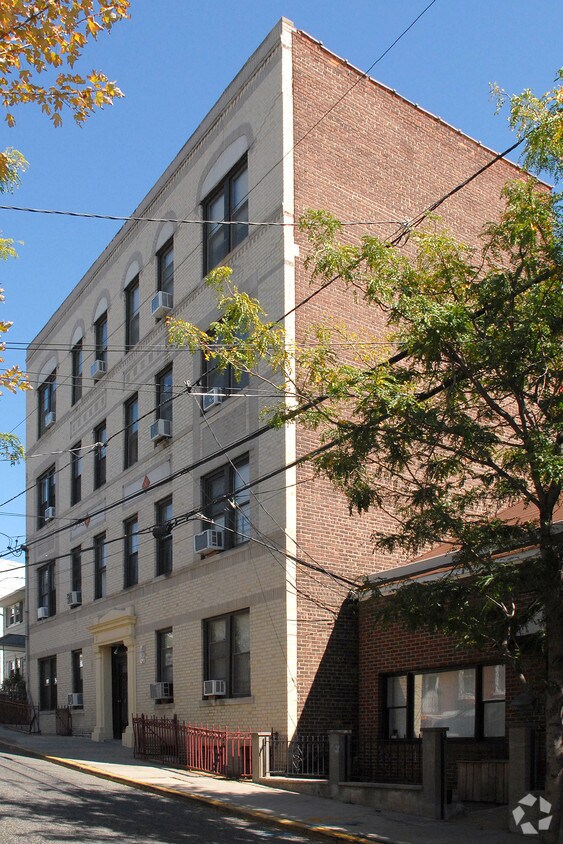 Foto del edificio - 6302 Polk St