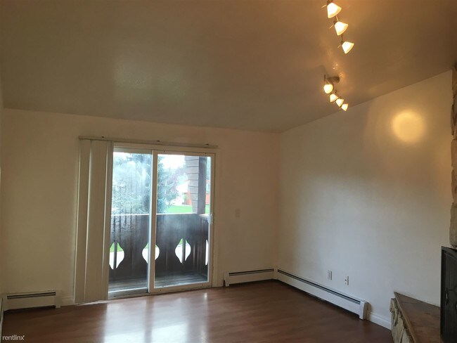 Building Photo - 4401 Reka Dr