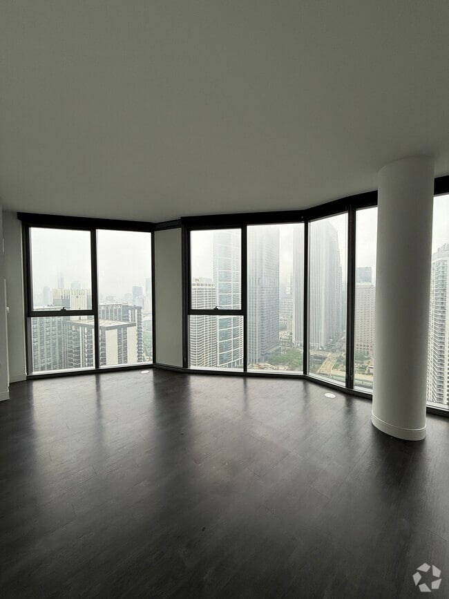 Building Photo - 450 E Waterside Dr