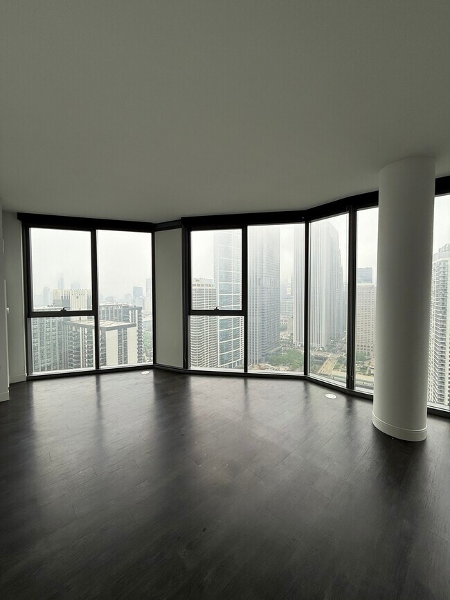Foto del edificio - 450 E Waterside Dr