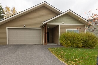 Building Photo - 16 Naomi Rose Ln