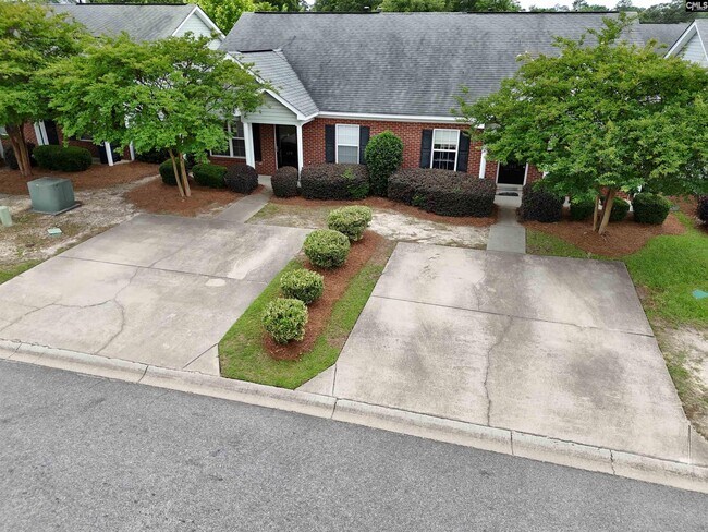 Building Photo - 179 Courtside Dr