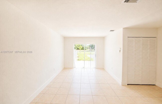 Foto del edificio - 20674 NW 38th Ave