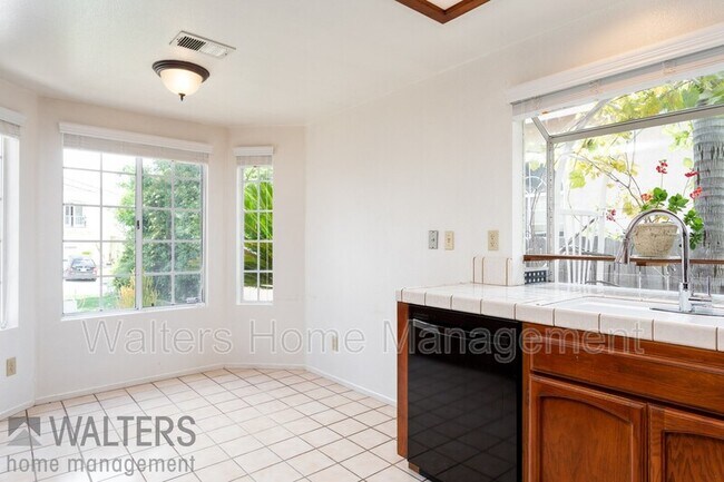 Foto del edificio - 13954 Carmel Ridge Rd