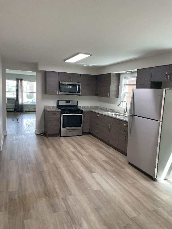 Photo - 3720 Ridgeland Ave Apartment