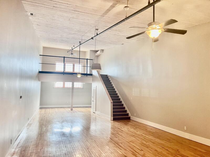 Primary Photo - 2716 Cherokee St