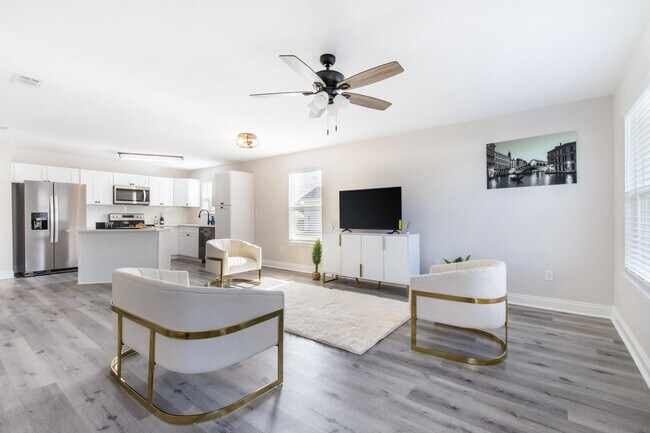 Foto del edificio - 5374 Highview Dr