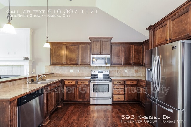 Building Photo - 593 Kreisel Dr
